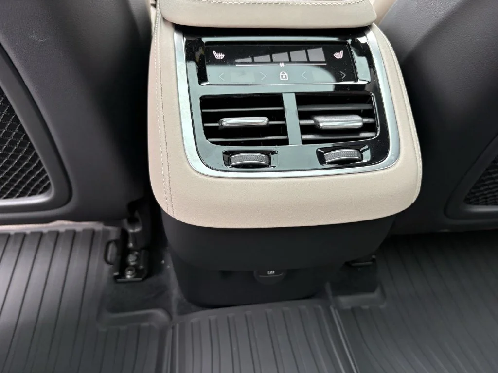 2026 Volvo XC90 Ultra - Photo 27