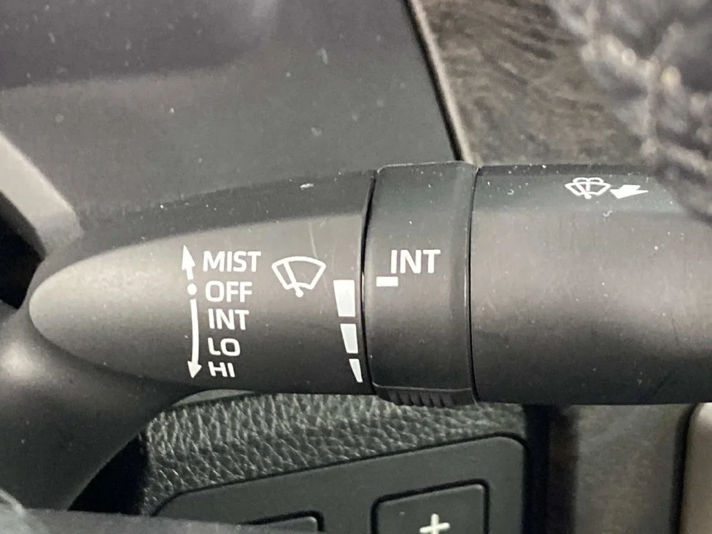 Used 2025 Bronze Toyota Limited image 20