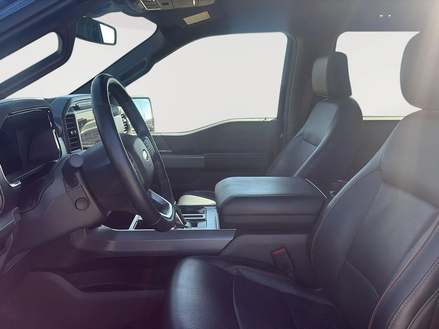 Used 2024 Atlas Blue Ford LARIAT image 3