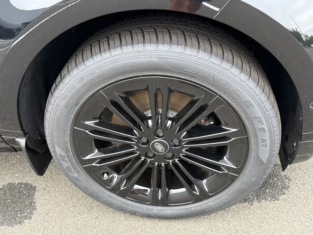 New 2026 Black Land Rover Hoxton Edition image 7