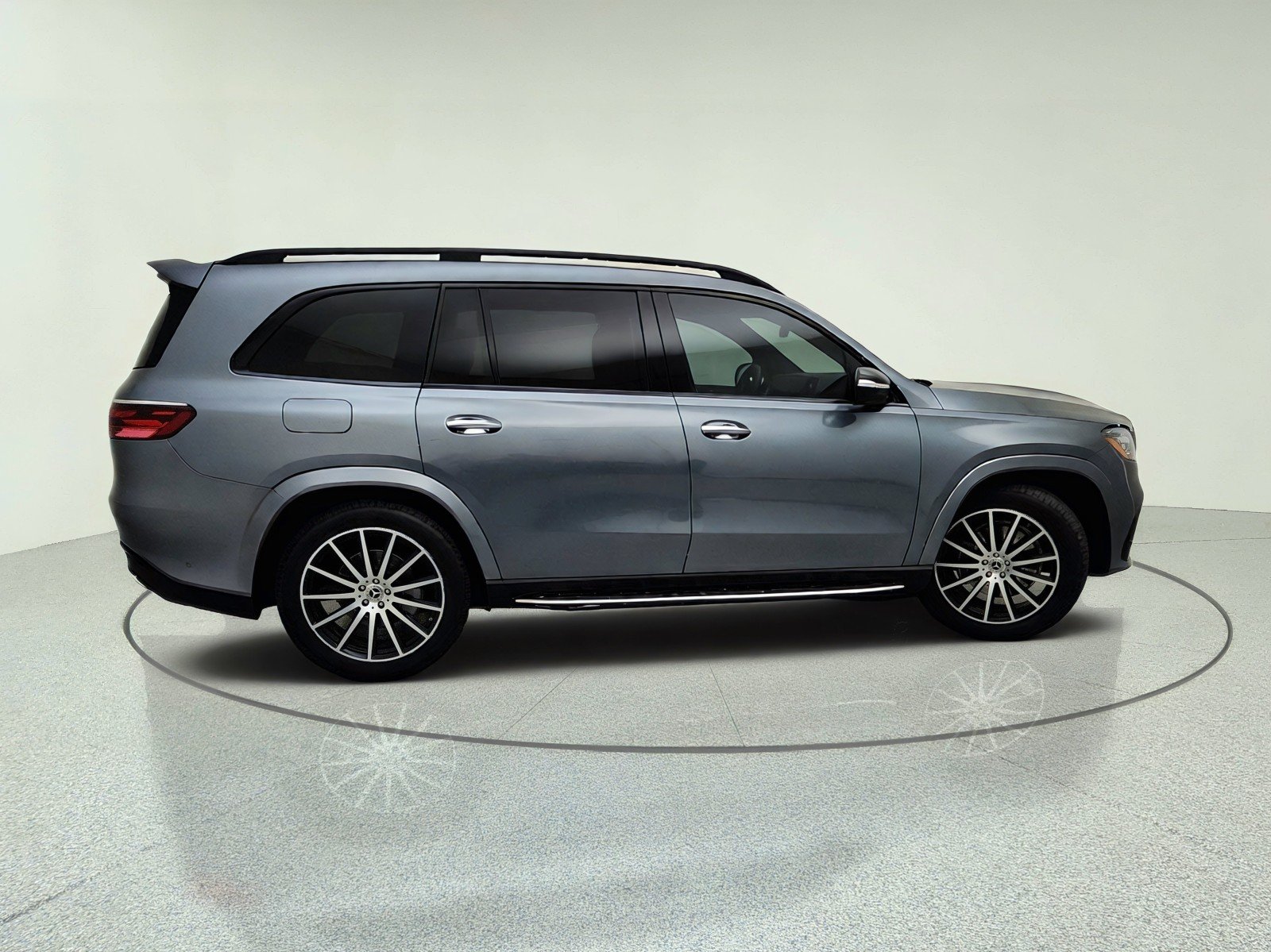 Used 2024 Selenite Grey Metallic Mercedes-Benz GLS 580 image 7