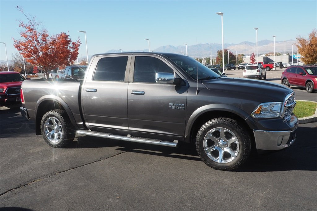 2016 Ram 1500 Laramie photo 3