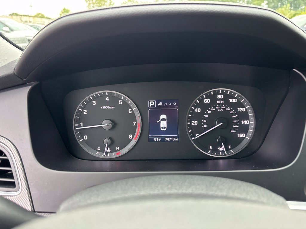 Used 2017 Black Hyundai Sport image 15