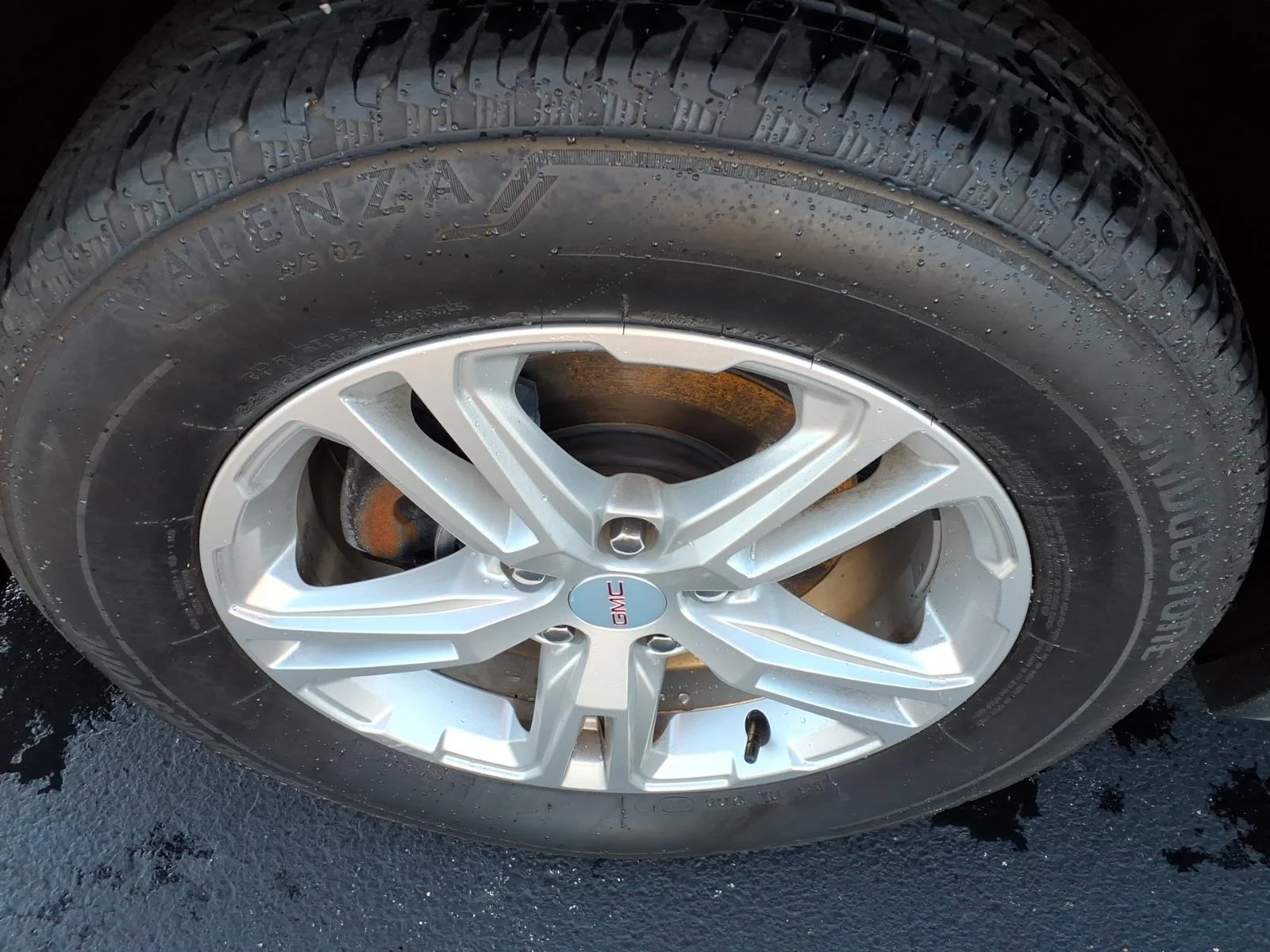 Used 2022 Black GMC SLE image 19