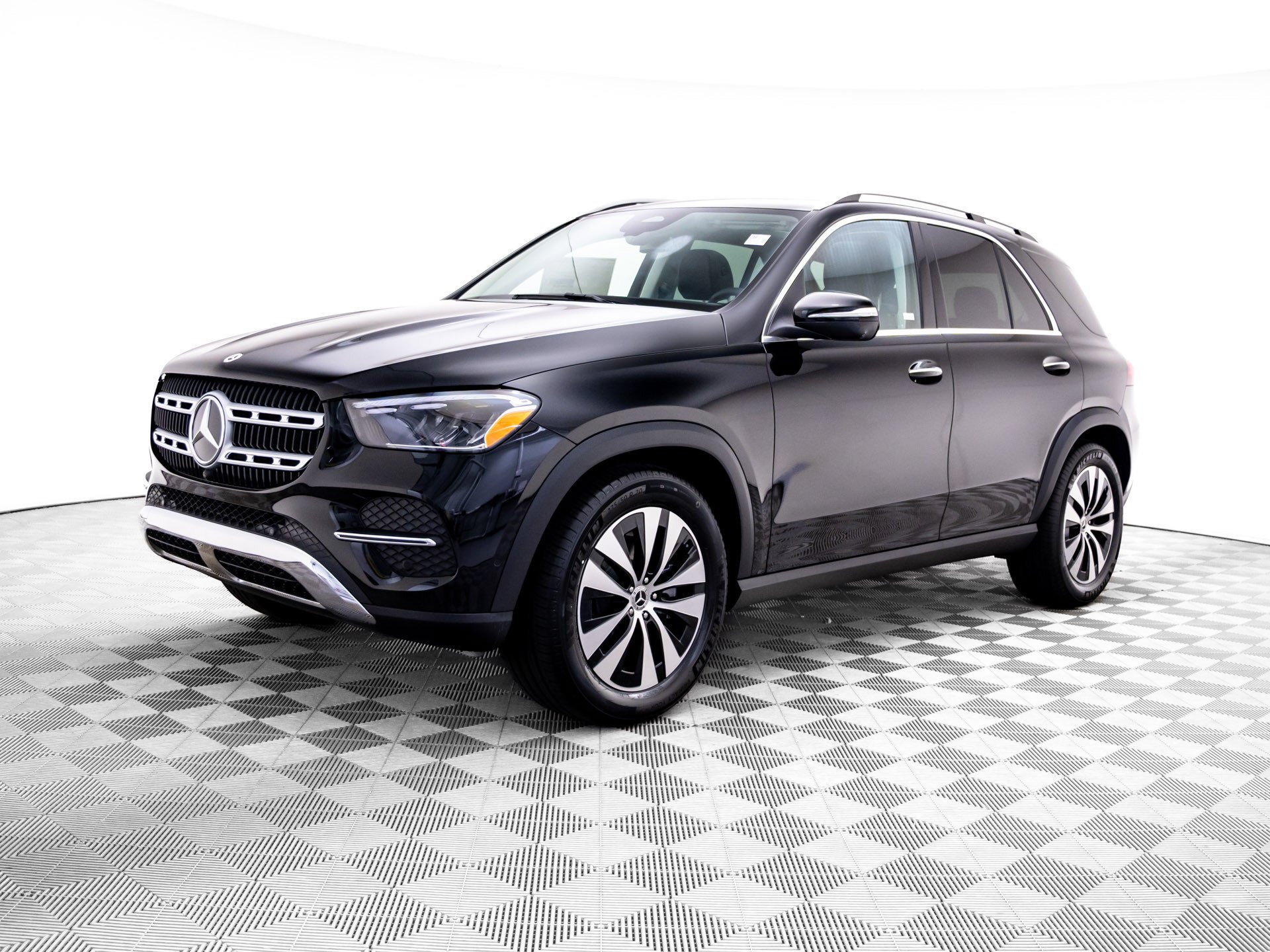 Used 2026 Black Mercedes-Benz GLE 350 image 1