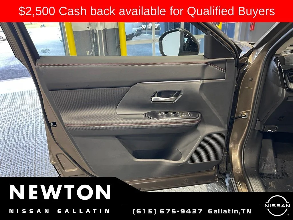 New 2026 Canyon Bronze Metallic Nissan SR image 18
