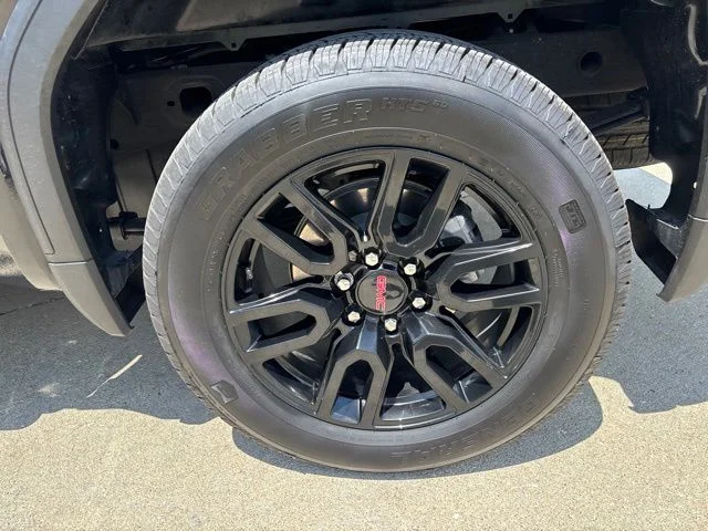 Used 2026 Onyx Black GMC Elevation image 11