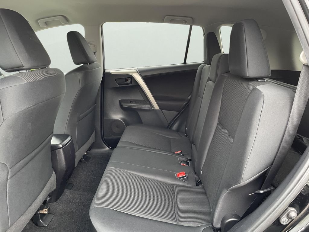 Used 2015 Black Toyota LE image 10