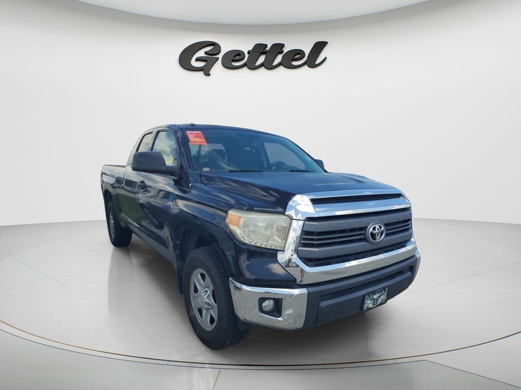 Used 2014 Black Toyota SR5 image 3
