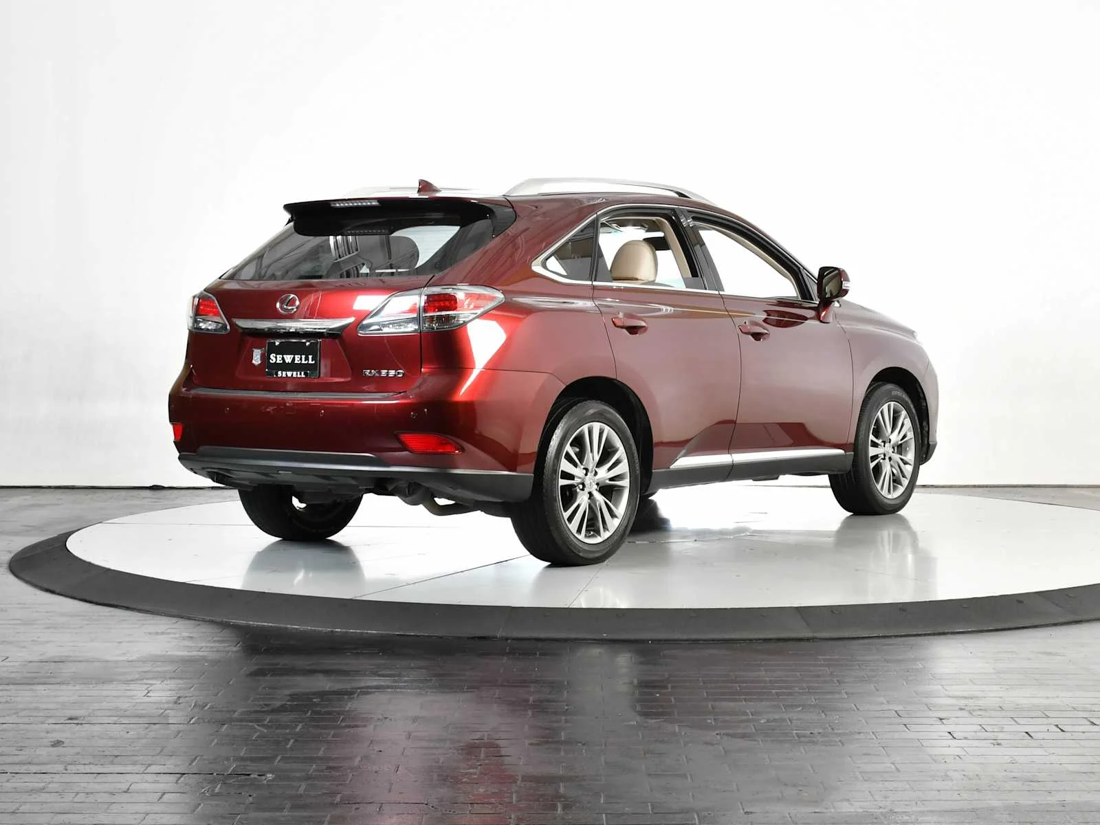 Used 2014 Claret Mica Lexus  image 5