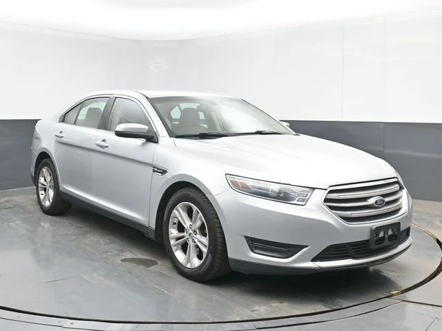 Used 2013 Ingot Silver Ford SEL image 2