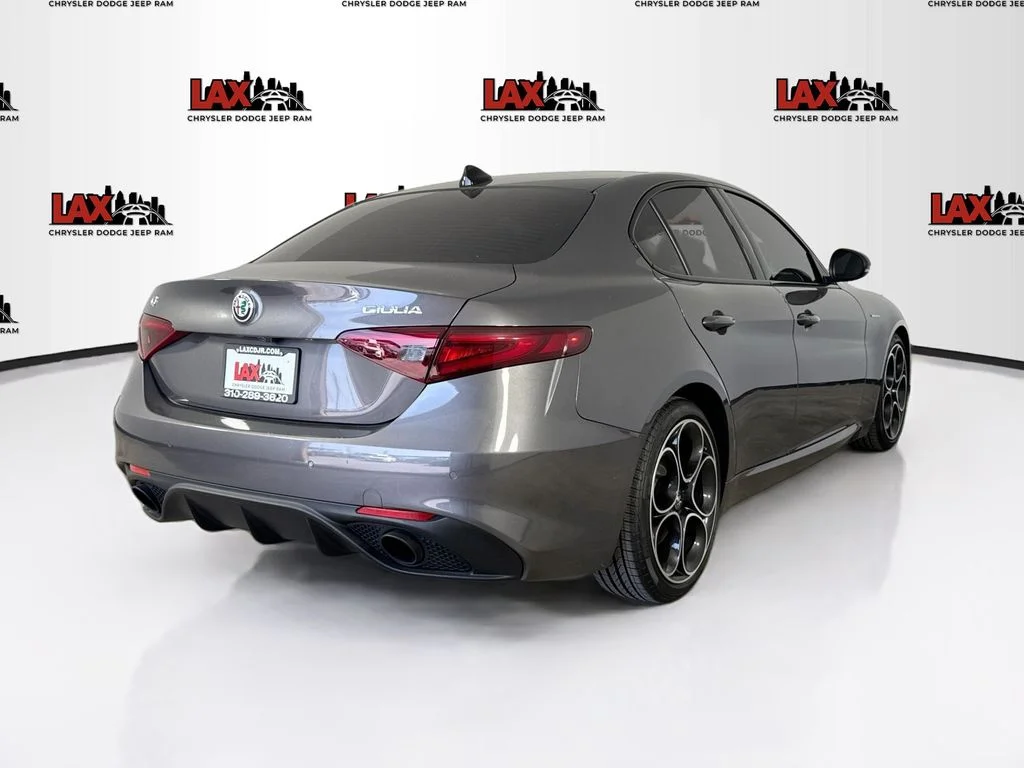 Used 2023 Gray Alfa Romeo Veloce image 7