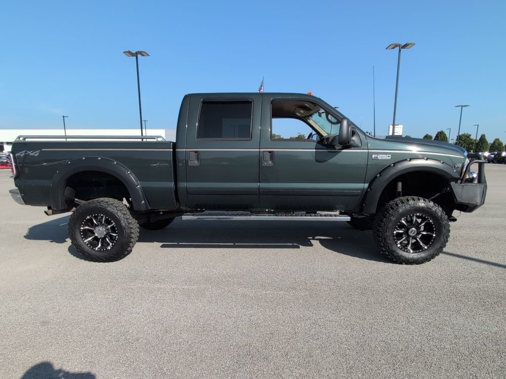 Used 2002 Green Ford XLT image 2