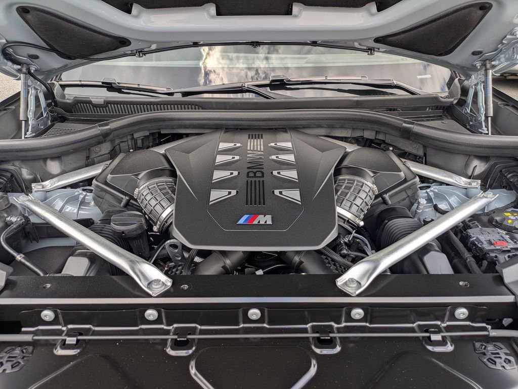 New 2026 Brooklyn Grey Metallic BMW M60i image 10