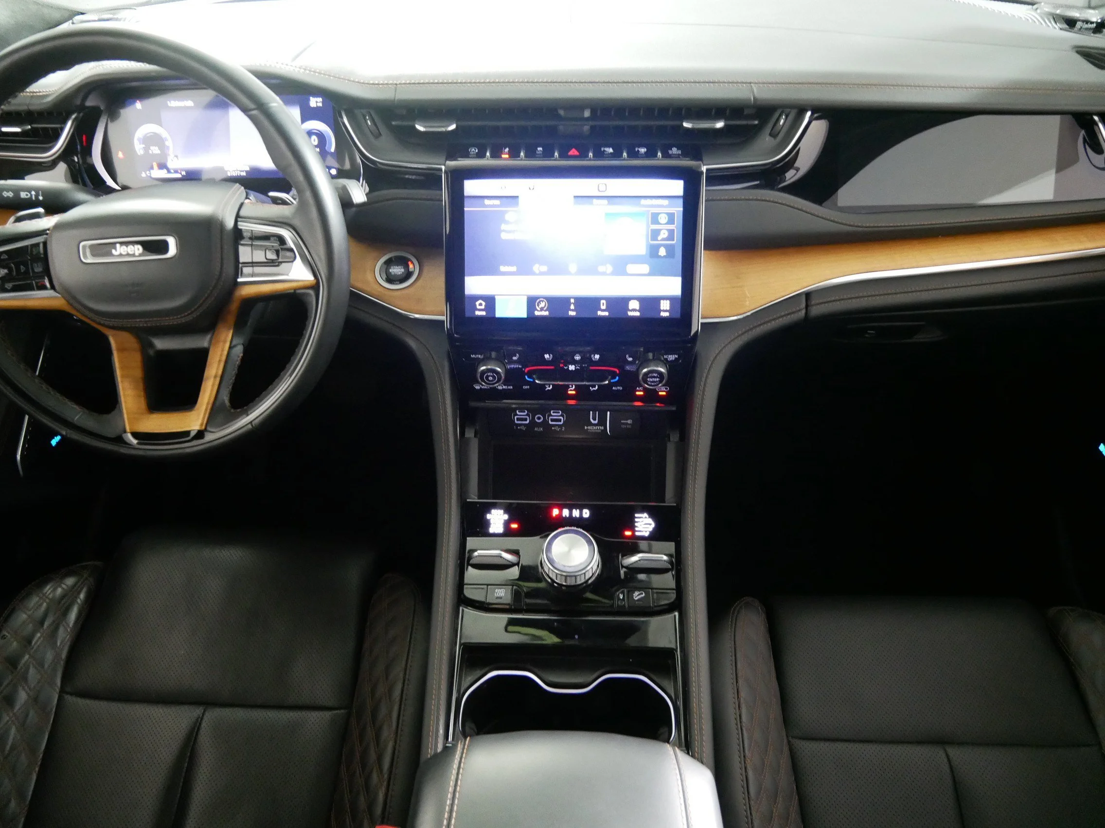 2023 Jeep Grand Cherokee Summit Reserve - Photo 10