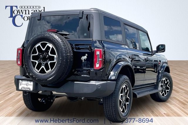 New 2026 Shadow Black Ford Outer Banks® image 19