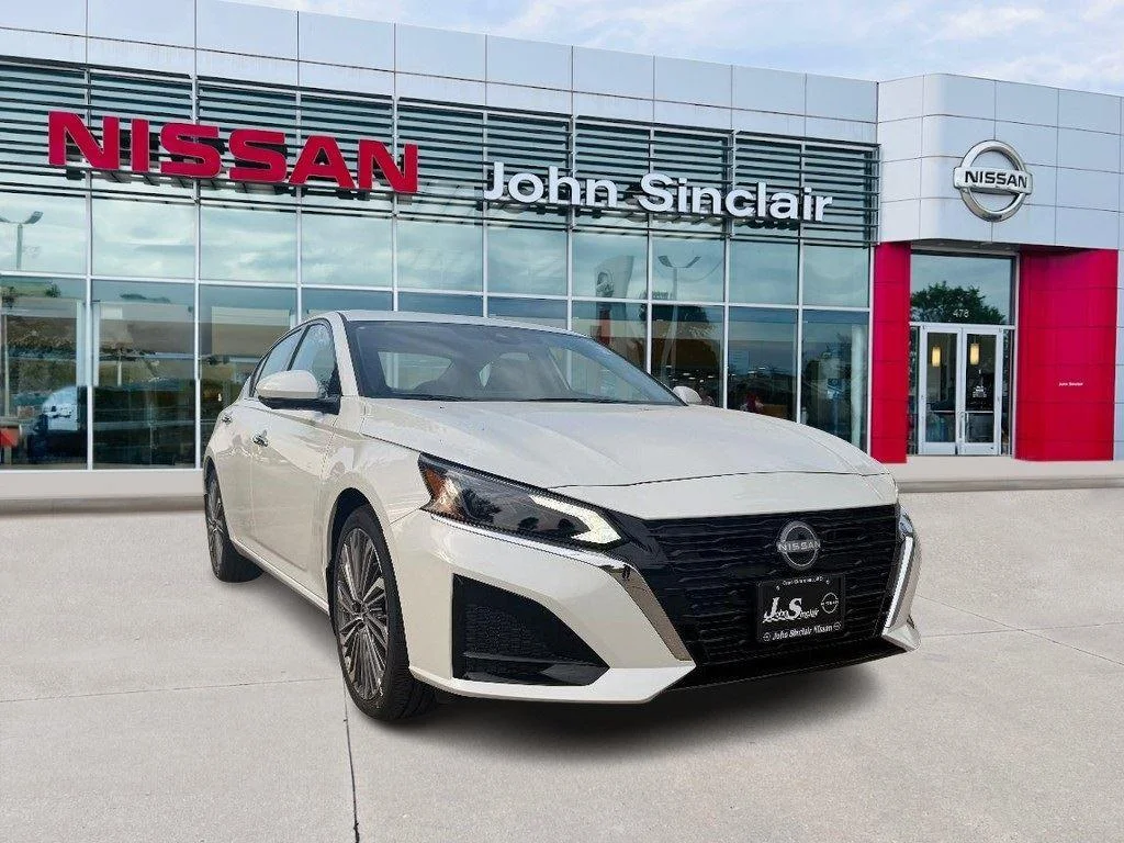 2025 Nissan Altima 2.5 SL's photo