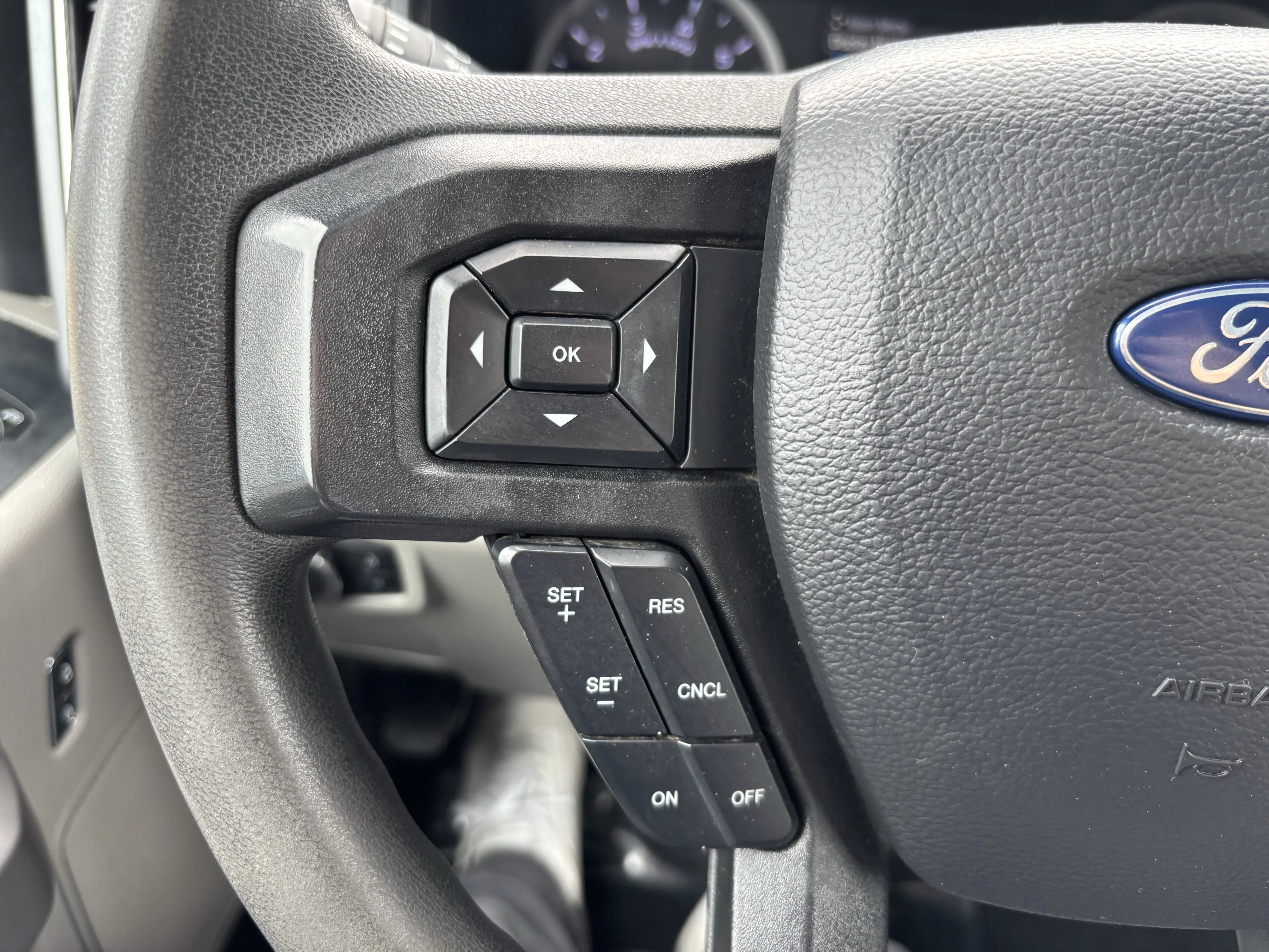 Used 2022 Oxford White Ford XLT image 50