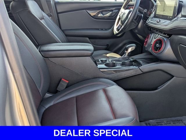 Used 2025 Gray Chevrolet RS image 29