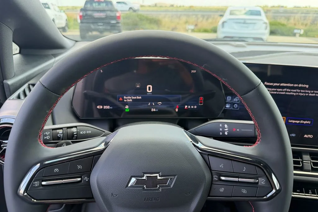 2025 Chevrolet Equinox EV RS - Photo 13