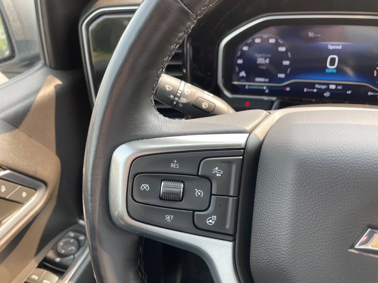 2022 Chevrolet Silverado 1500 LT - Photo 14