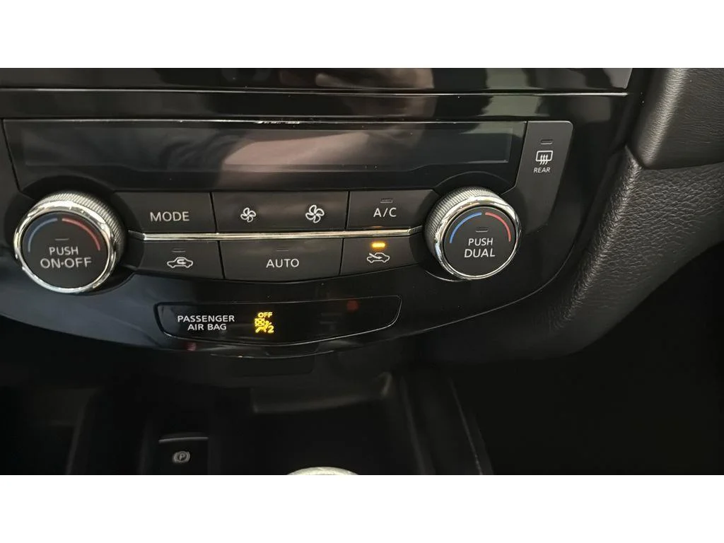 Used 2019 Scarlet Ember Tintcoat Nissan SL FWD 2.5L image 24