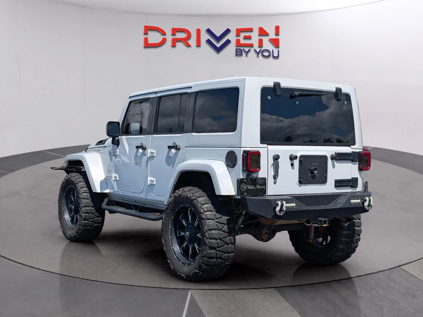 Used 2014 Bright White Clearcoat Jeep Sahara image 3