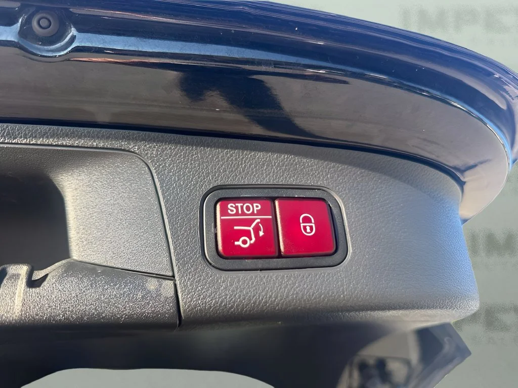 Used 2021 Black Mercedes-Benz GLA 250 image 24