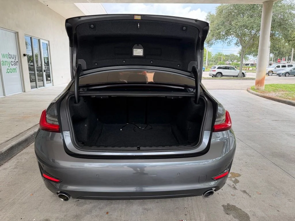 Used 2021 Gray BMW 330i image 34