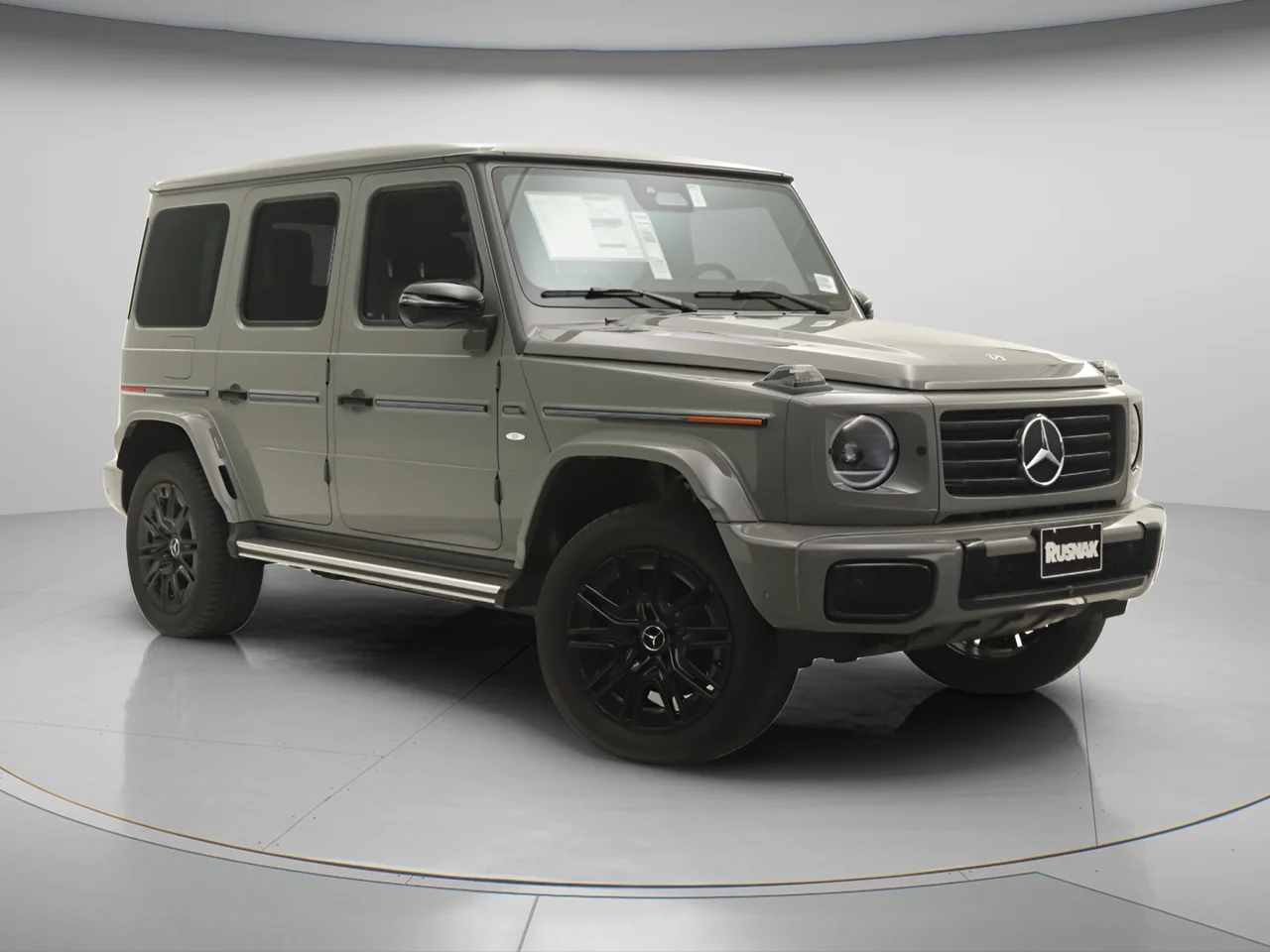 2025 Mercedes-Benz G-Class G580 - Photo 13