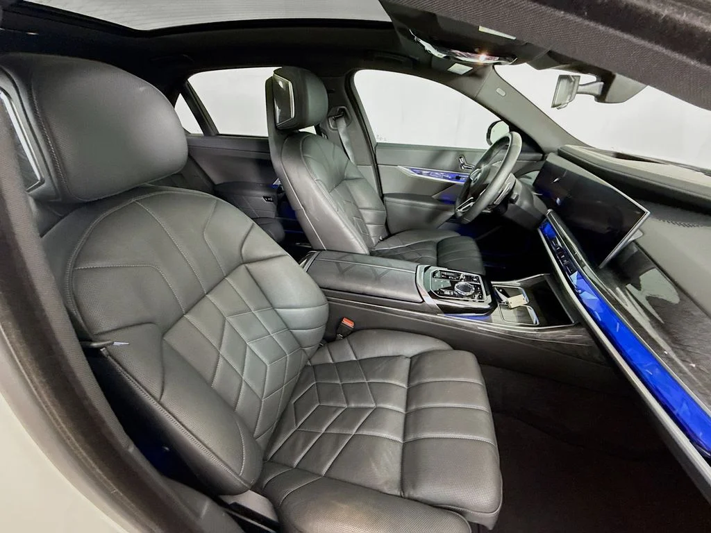 Used 2024 Carbon Black Metallic BMW 760i xDrive image 29