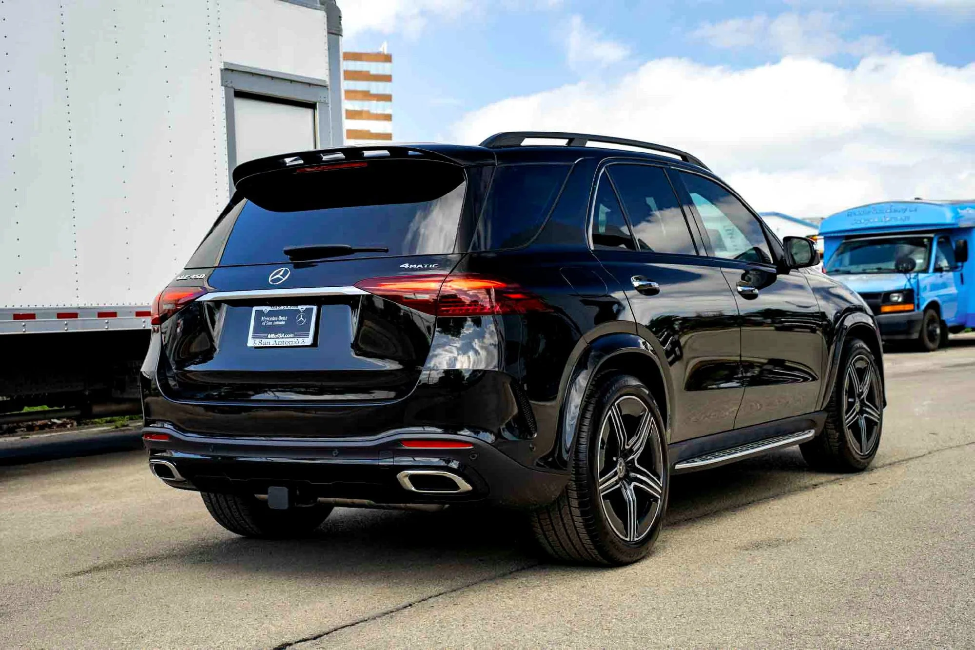 New 2026 Obsidian Mercedes-Benz GLE 450 image 4