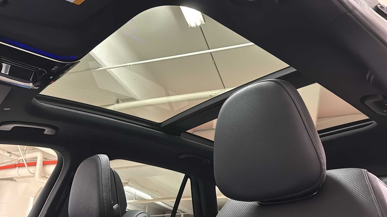 New 2026 MANUFAKTUR Alpine Grey Mercedes-Benz GLC 300 image 27