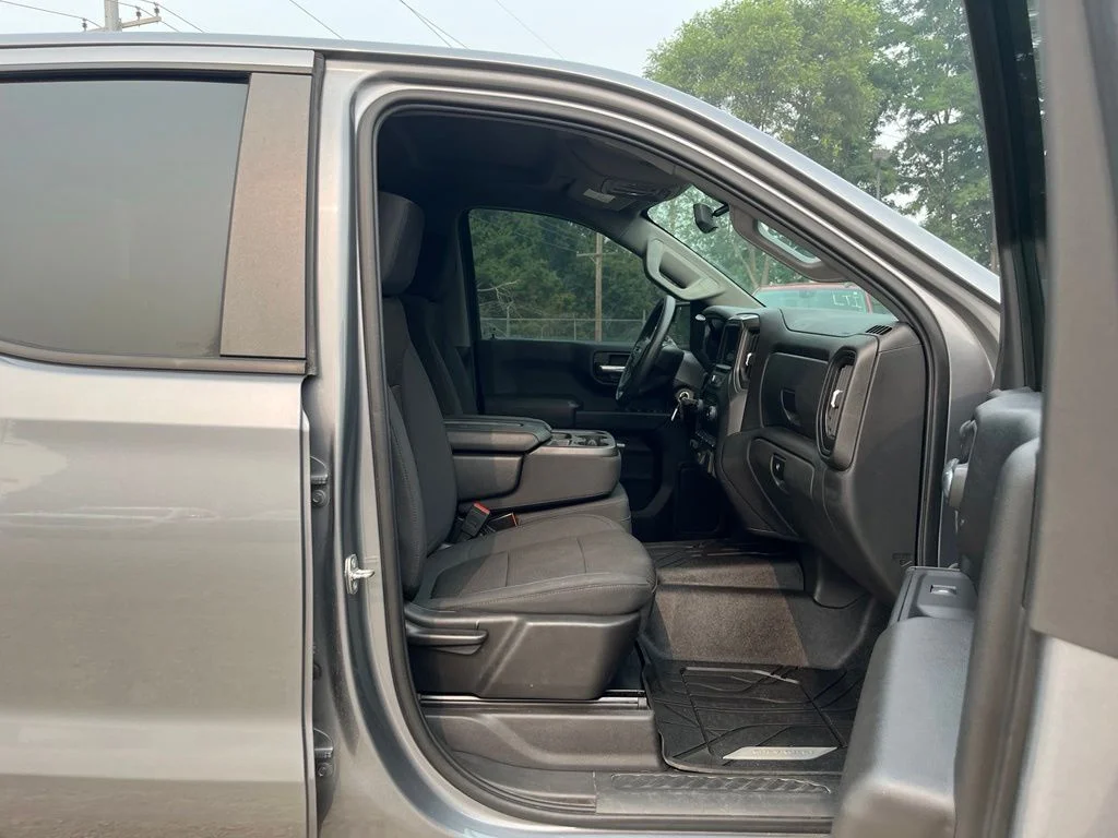 Used 2021 Steel Metallic Chevrolet Custom image 32