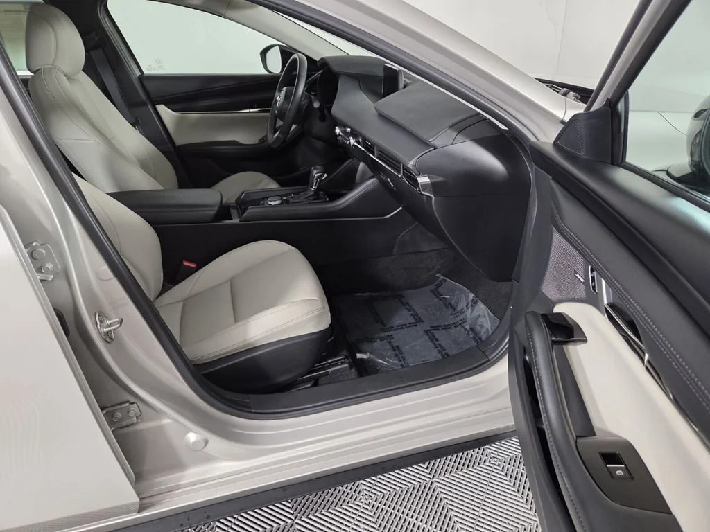 2022 Mazda Mazda3 Turbo - Photo 31