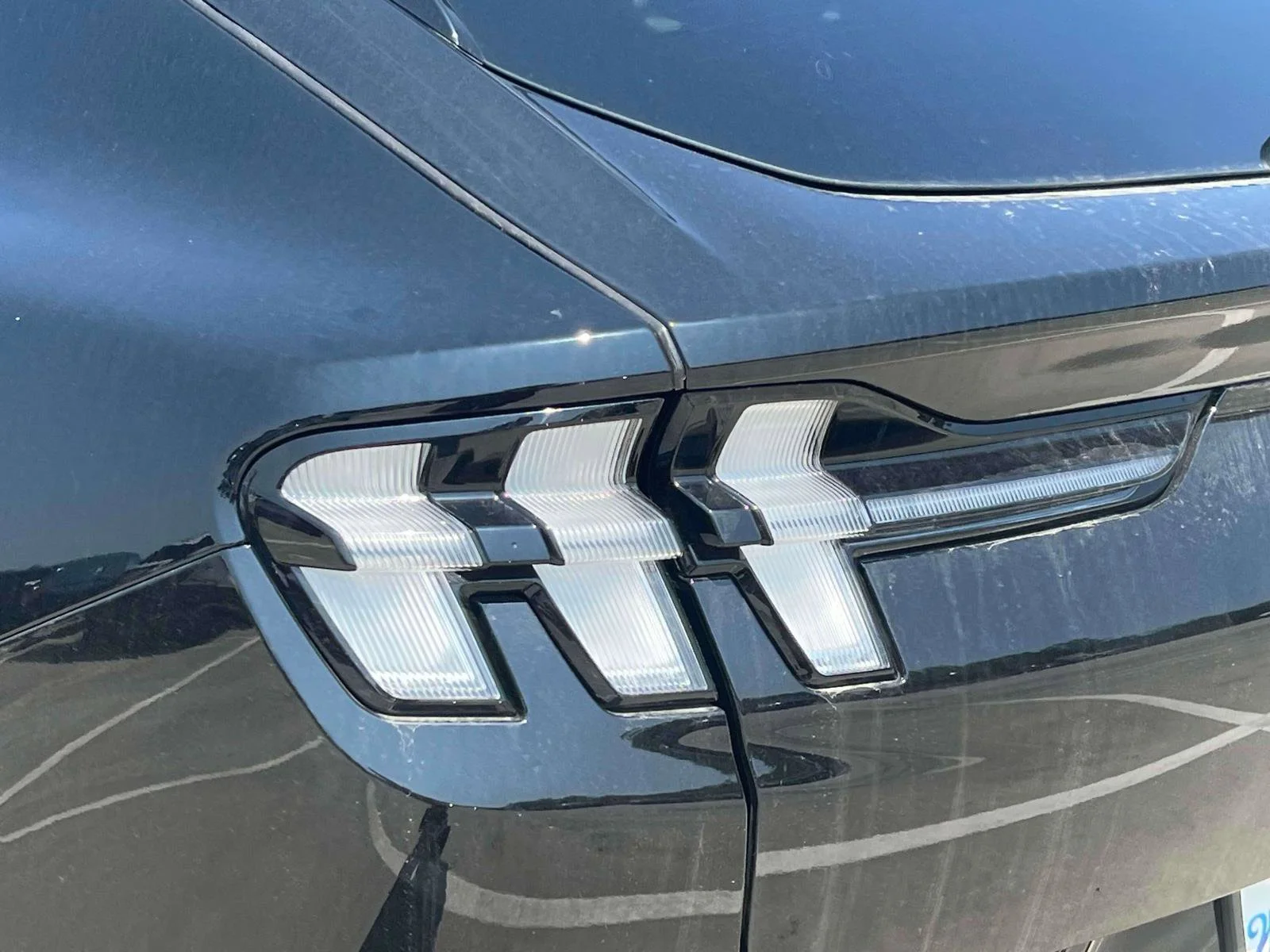 2025 Ford Mustang Mach-E GT - Photo 8