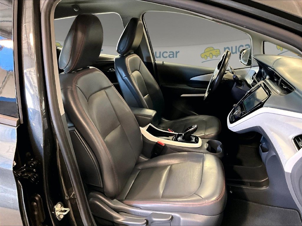 Used 2018 Gray Chevrolet Premier image 11