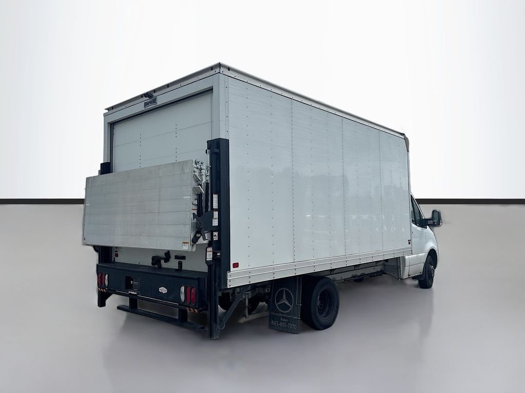 Used 2023 White Mercedes-Benz DRY BOX TRUCK image 3