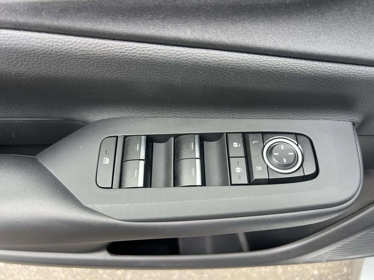 Used 2023 Cutting Edge Toyota XSE image 24