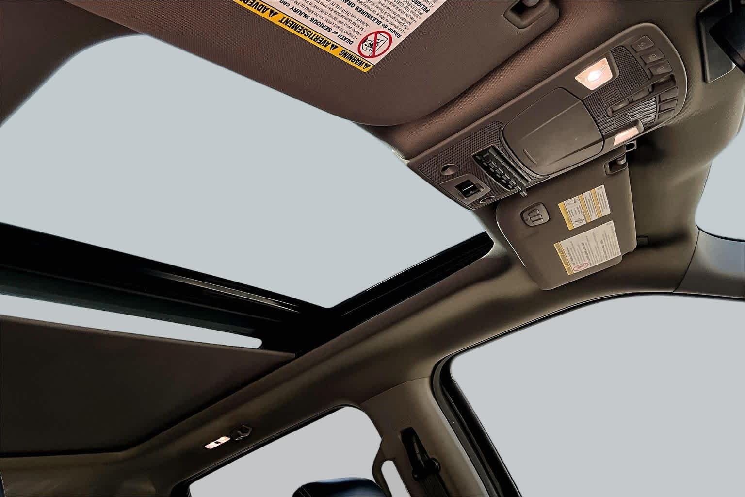 Used 2019 Magnetic Ford LARIAT image 14