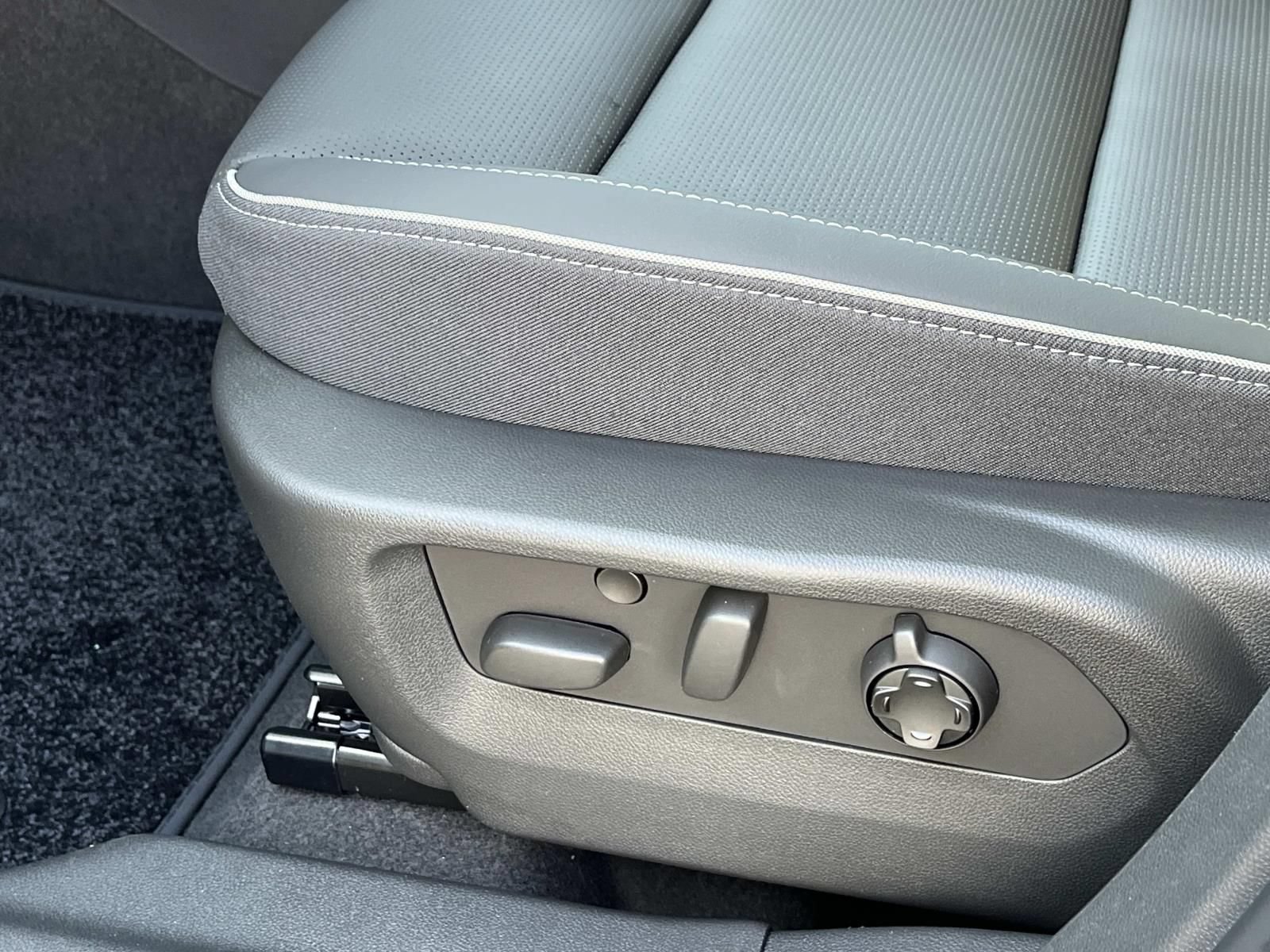 New 2026 Moonstone Gray Metallic Buick Avenir image 24