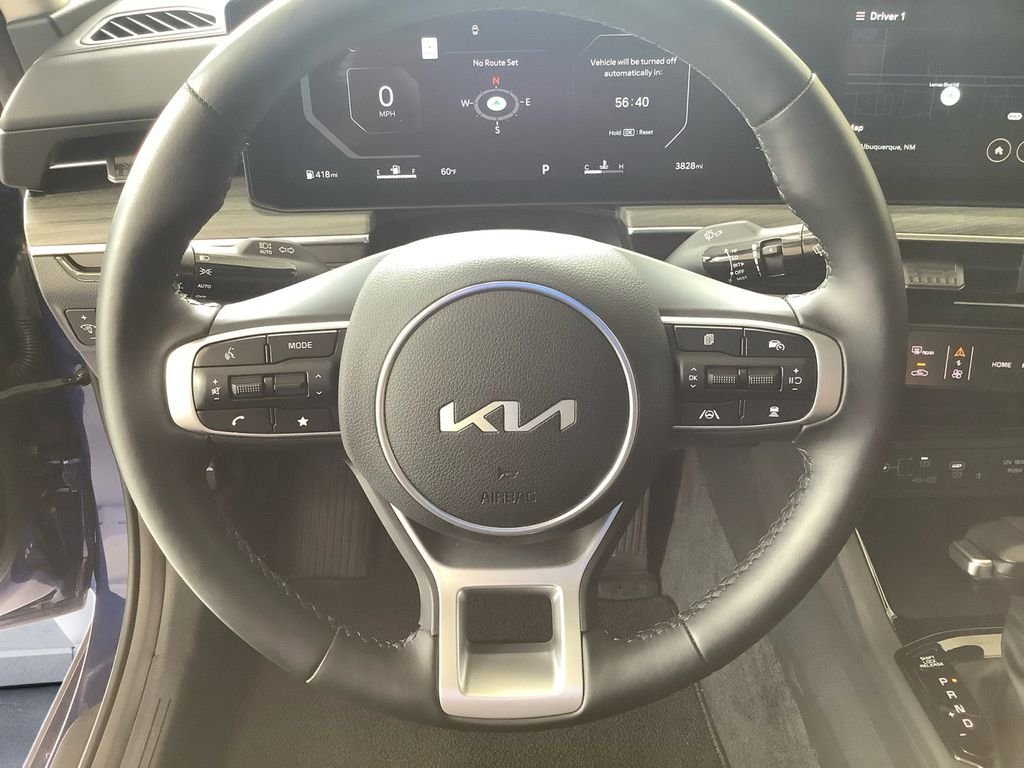 2025 Kia K5 EX - Photo 9