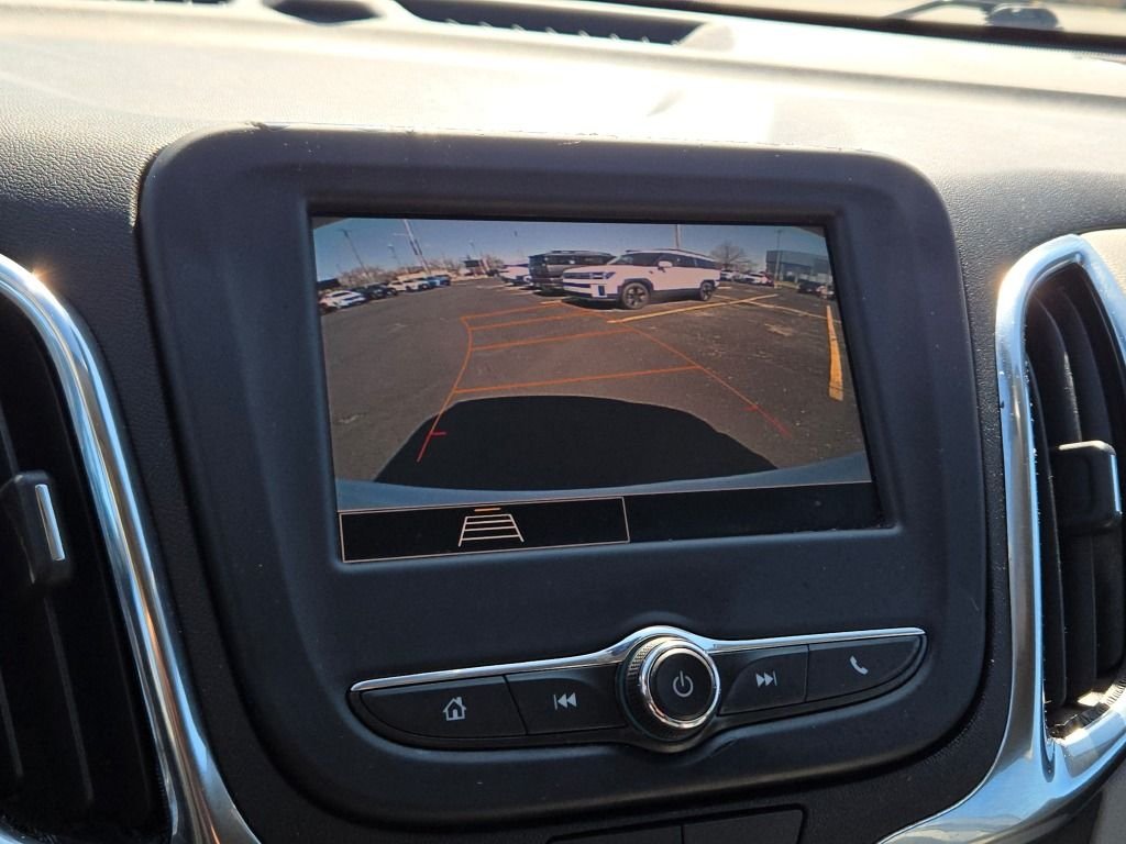 Used 2023 White Chevrolet LT image 25
