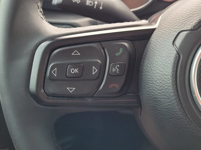 Used 2023 White Jeep Sport Altitude image 23