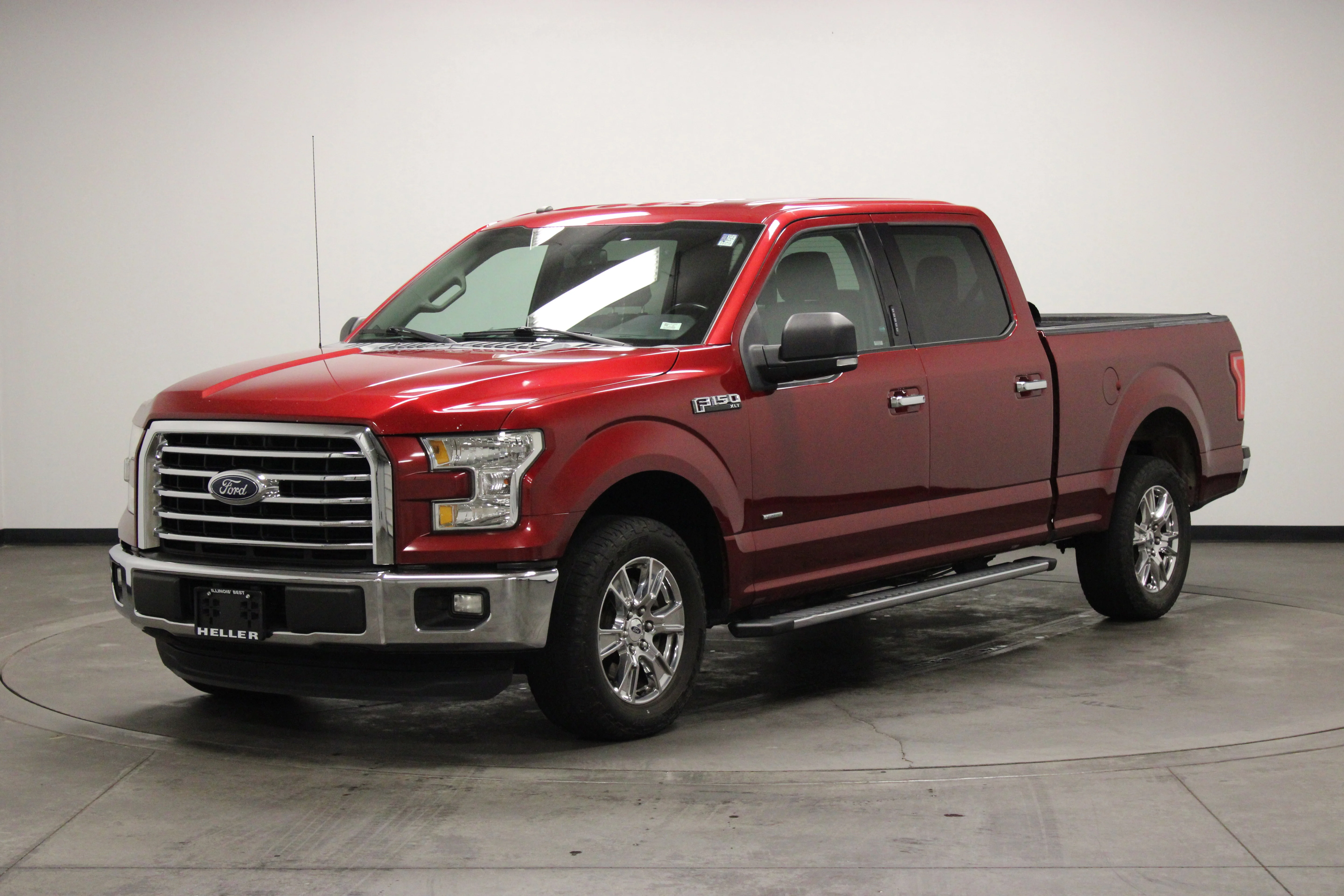 Used 2016 Ruby Red Metallic Tinted Clearcoat Ford XLT image 4