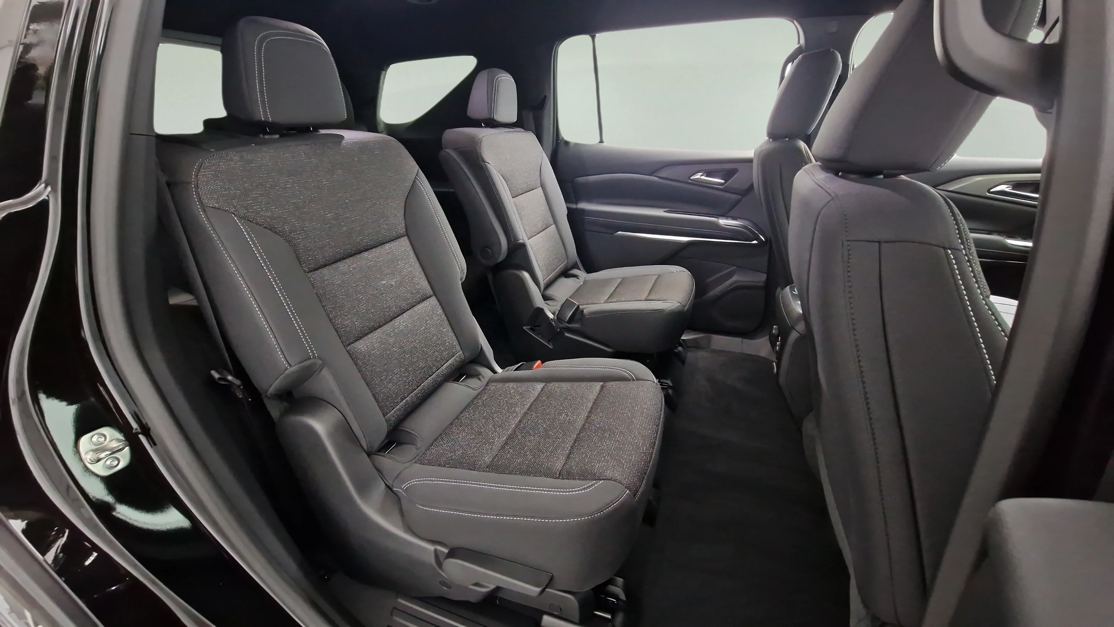 New 2026 Mosaic Black Metallic Chevrolet LT image 29