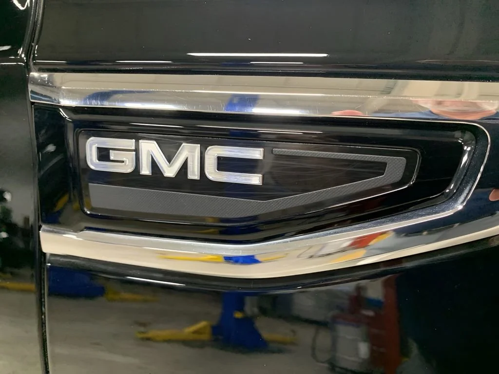 2023 GMC Yukon SLT - Photo 10