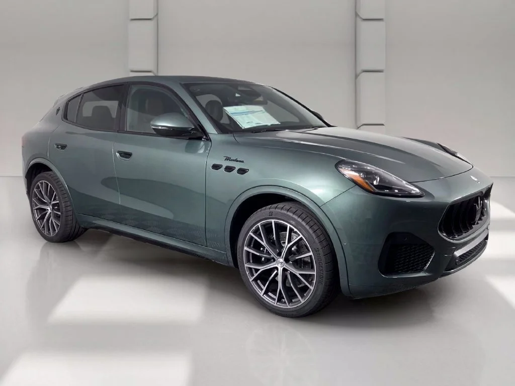 2026 Maserati Grecale Modena V6 - Photo 2
