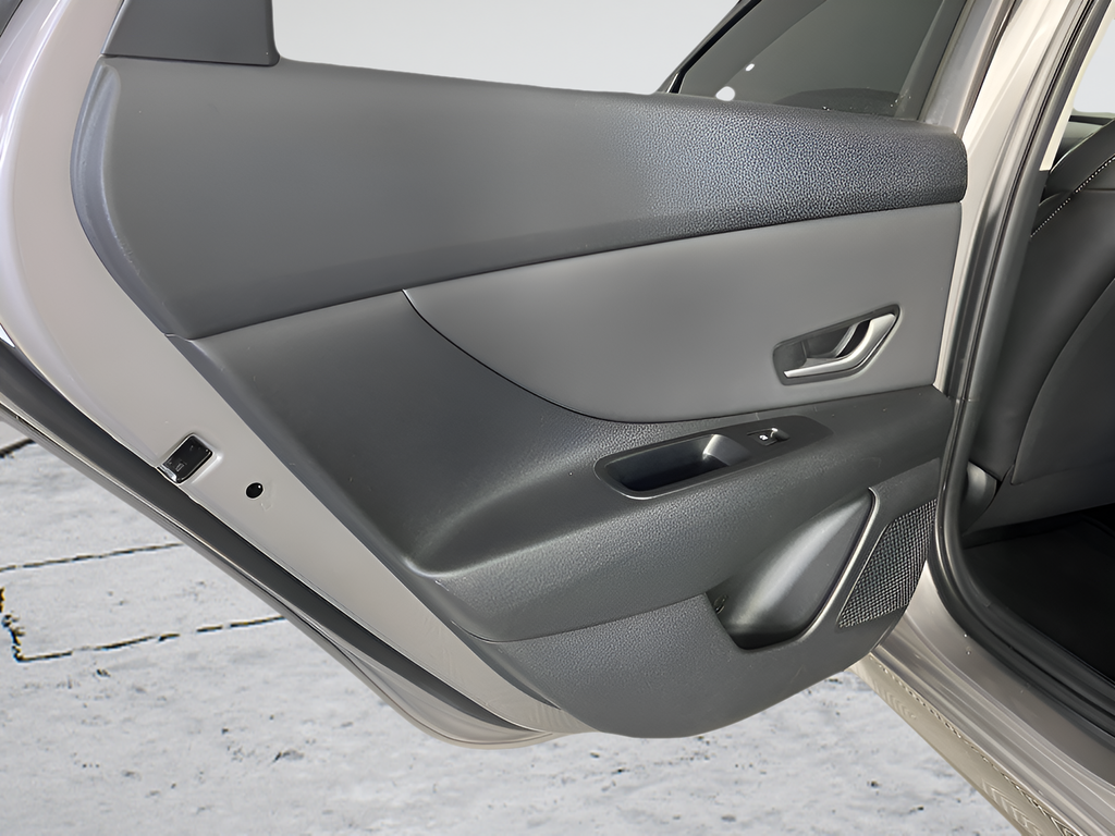Used 2023 Fluid Metal Hyundai Limited image 11