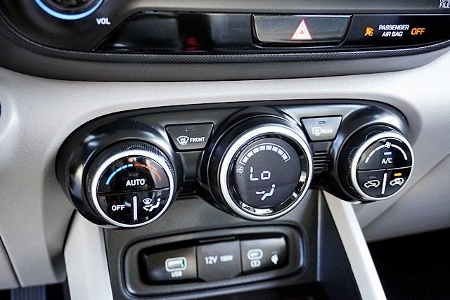 Used 2026 Gray Hyundai SEL image 27